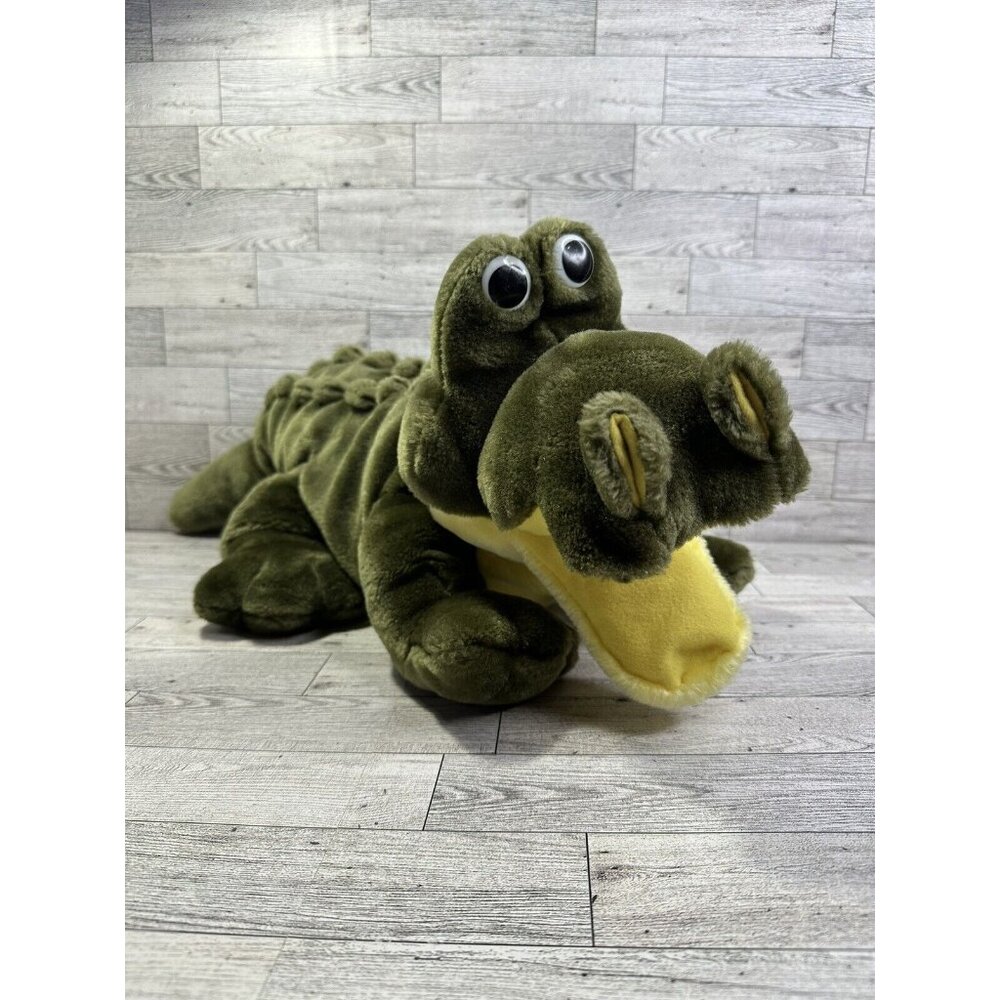 F.A.O Schwarz Gus The Gator Growling Puppet,  26” Full Body Puppet No Sound